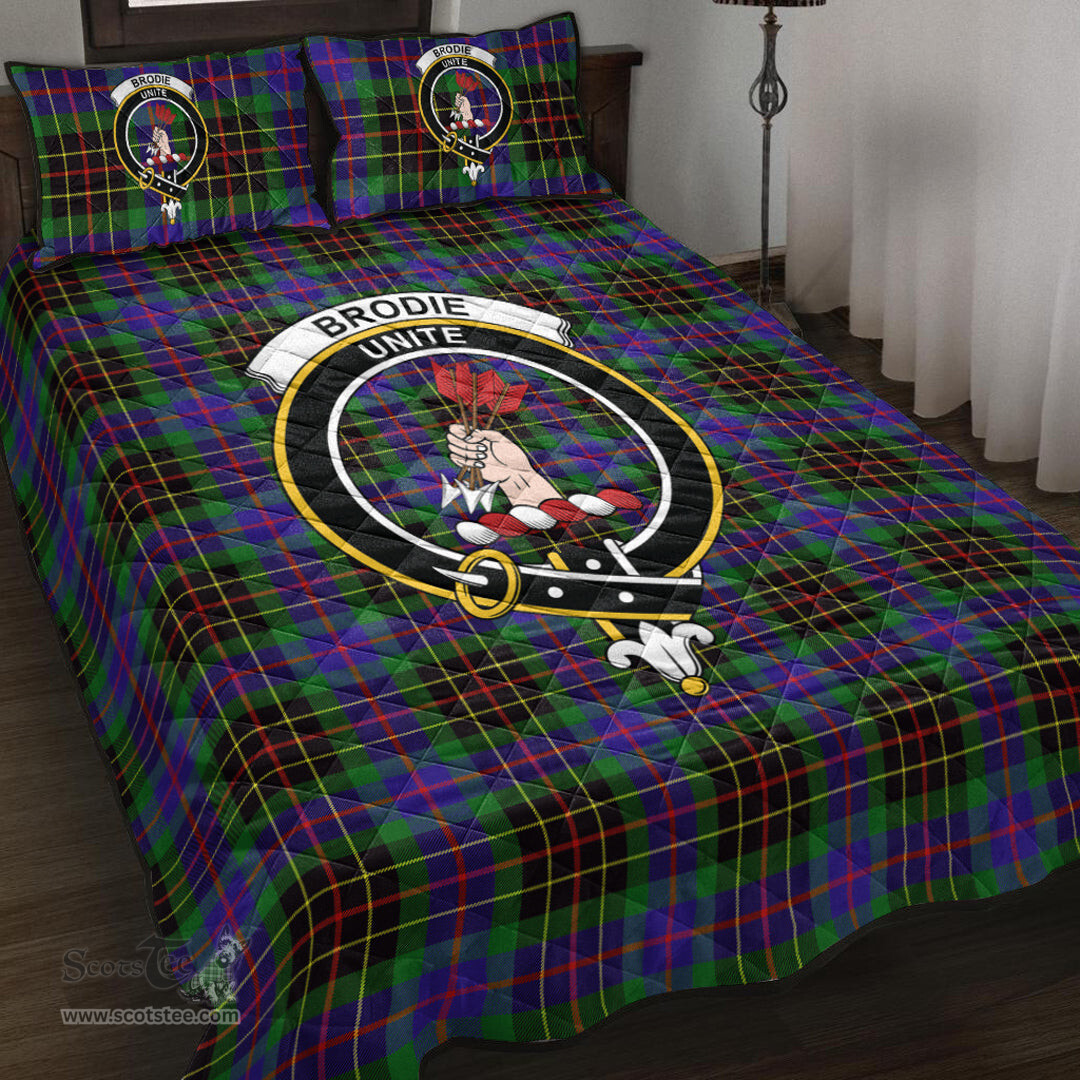 Scottish Brodie Hunting Modern Clan Tartan Quilt Bed Set - Crest Classic Scottish Plaid Tartan Plaid