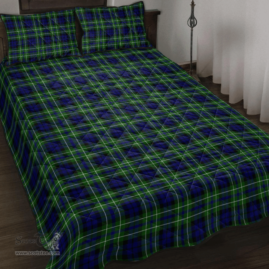 Scottish MacNeil of Colonsay Modern Clan Tartan Quilt Bed Set - Classic Scottish Plaid Tartan Plaid