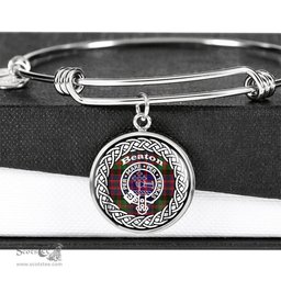 Beaton Crest Clan Scotland Tartan Plaid Charm Circle Bangle Bracelet Jewelry Gift For Women