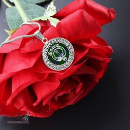 Scotstee Shop Jewelry Henderson Tartan Crest Clan Scotland Tartan Plaid Circle Pendant Necklace Jewelry Gift For Women