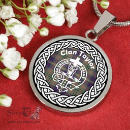 Taylor Tartan Crest Clan Scotland Tartan Plaid Circle Pendant Necklace Jewelry Gift For Women