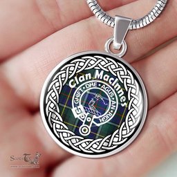 Maclnnes Tartan Crest Clan Scotland Tartan Plaid Circle Pendant Necklace Jewelry Gift For Women