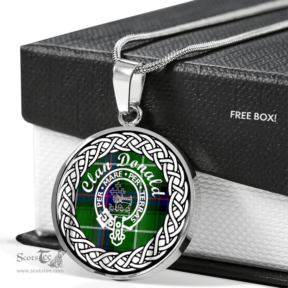 Donald Tartan Crest Clan Scotland Tartan Plaid Circle Pendant Necklace Jewelry Gift For Women