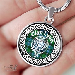 Lyon Tartan Crest Clan Scotland Tartan Plaid Circle Pendant Necklace Jewelry Gift For Women