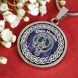 Hunter Tartan Crest Clan Scotland Tartan Plaid Circle Pendant Necklace Jewelry Gift For Women