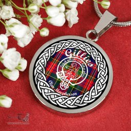 Gillies Tartan Crest Clan Scotland Tartan Plaid Circle Pendant Necklace Jewelry Gift For Women