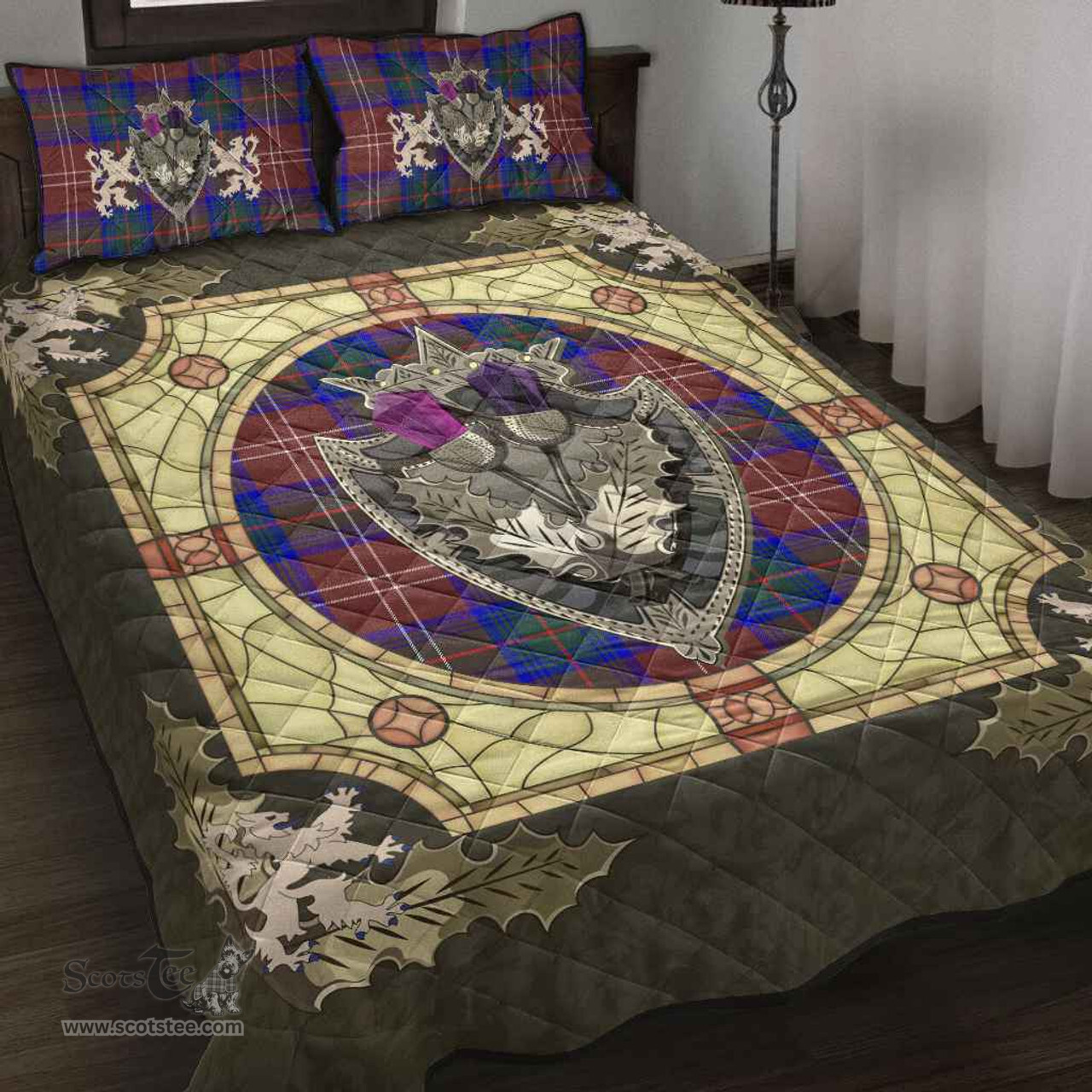 Scottish Chisholm Hunting Modern Clan Tartan Quilt Bed Set - Crystal Thistle Shield