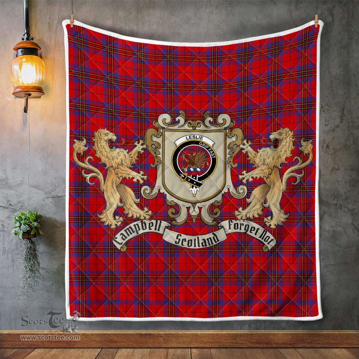 Scottish Leslie Clan Badge Tartan Plaid Lion Crest Premium Quilt Scottish Plaid Tartan Plaid - ScotsTee - scotstee.com