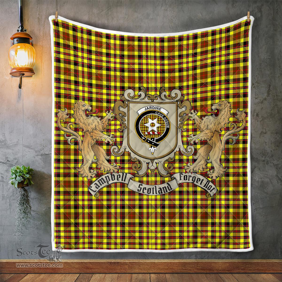 Scottish Jardine Clan Badge Tartan Plaid Lion Crest Premium Quilt Scottish Plaid Tartan Plaid - ScotsTee - scotstee.com