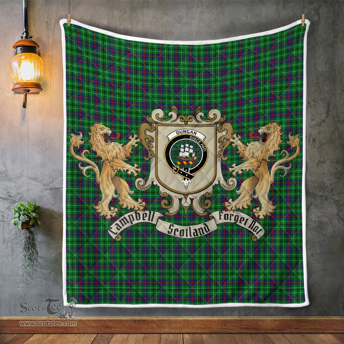 Scottish Duncan Clan Badge Tartan Plaid Lion Crest Premium Quilt Scottish Plaid Tartan Plaid - ScotsTee - scotstee.com