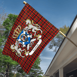 Scottish Innes Clan Badge Tartan Coat of Arm Garden Flag - Tartan Plaid Flags Scottish Plaid Tartan Plaid - ScotsTee - scotstee.com