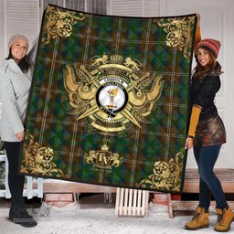 Scottish Chisholm Hunting Clan Tartan Quilt - Military Logo Style Scottish Plaid Tartan Plaid