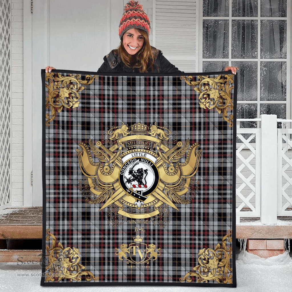 Scottish Little Arisaid Clan Tartan Quilt - Military Logo Style Scottish Plaid Tartan Plaid