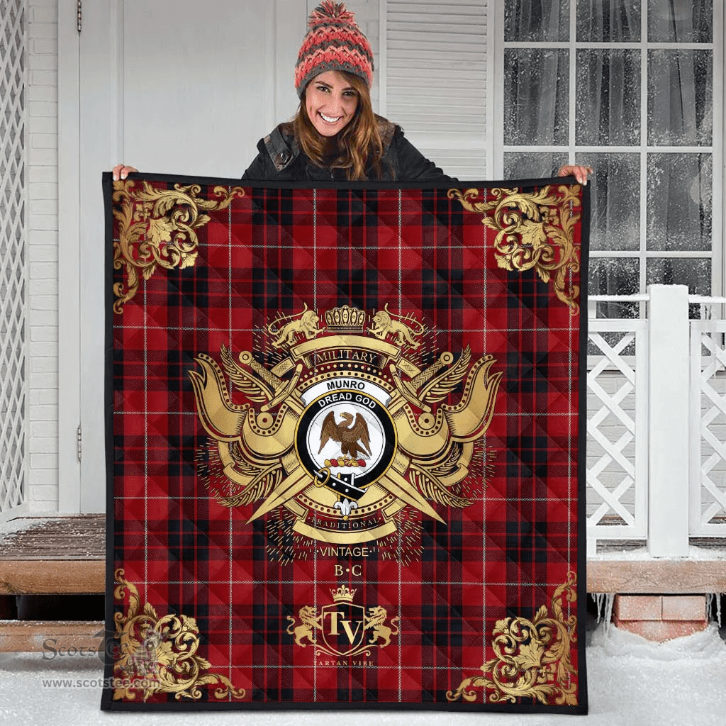 Scottish Munro Black and Red Clan Tartan Quilt - Military Logo Style Scottish Plaid Tartan Plaid