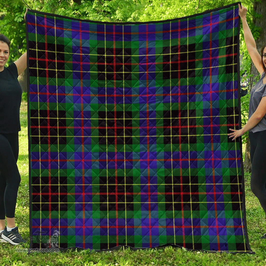 Scottish Brodie Hunting Modern Clan Tartan Quilt - Classic Scottish Plaid Tartan Plaid