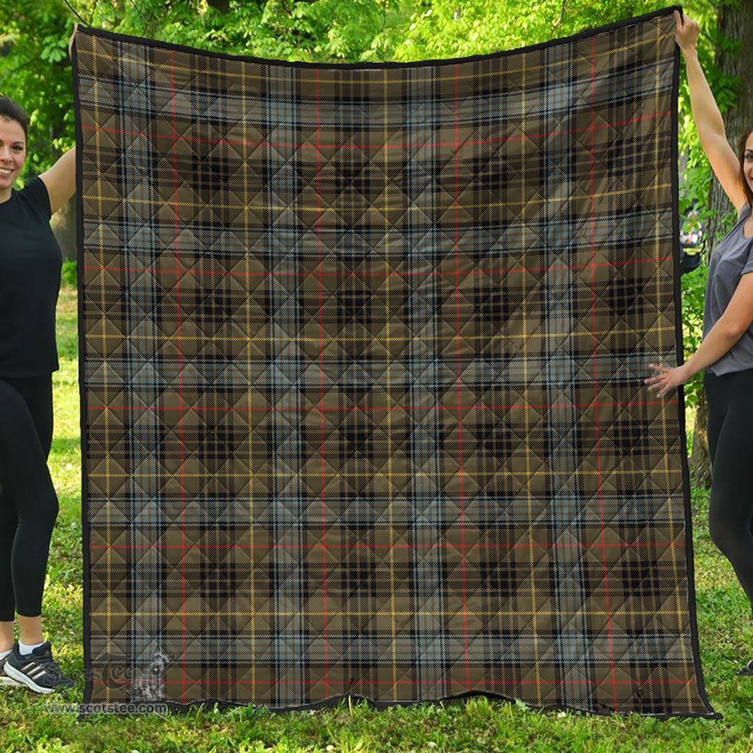 Scottish Stewart Hunting Weathered Clan Tartan Quilt - Classic Scottish Plaid Tartan Plaid