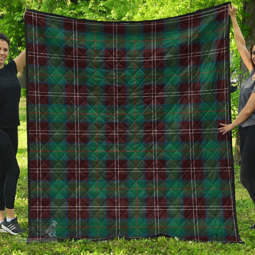 Scottish Chisholm Hunting Ancient Clan Tartan Quilt - Classic Scottish Plaid Tartan Plaid