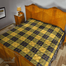Scottish MacLeod of Lewis Ancient Clan Tartan Quilt - Classic Scottish Plaid Tartan Plaid