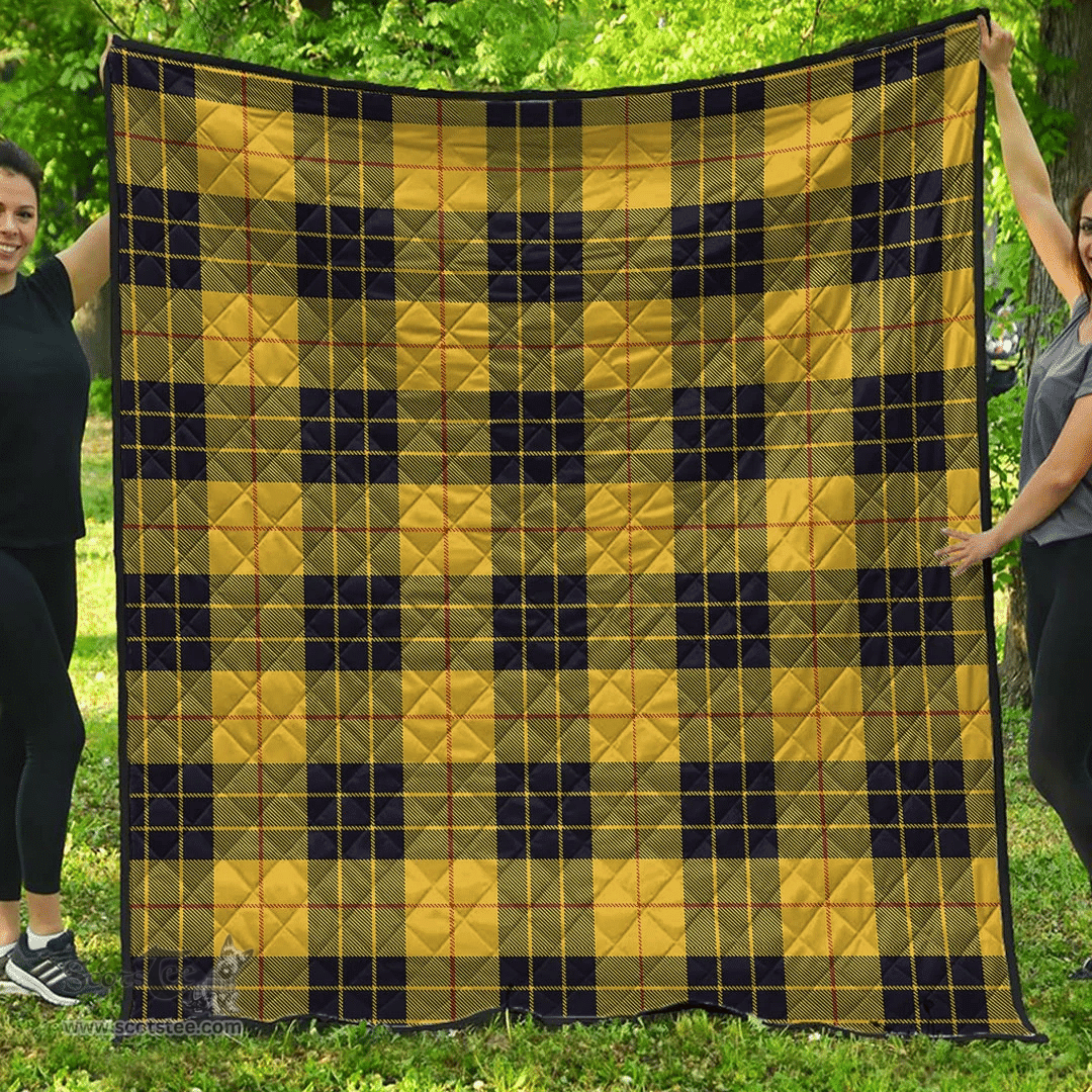 Scottish MacLeod of Lewis Ancient Clan Tartan Quilt - Classic Scottish Plaid Tartan Plaid