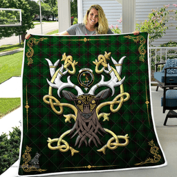 Scottish Kinloch Clan Badge Tartan Celtic Deer - Tartan Plaid Quilt - Scottish Quilt Scottish Plaid Tartan Plaid - ScotsTee - scotstee.com