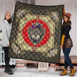 Scottish Burnett Modern Clan Scottish Plaid Tartan Quilt - Crystal Thistle Shield Scottish Plaid Tartan Plaid - ScotsTee - scotstee.com