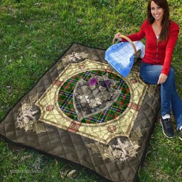 Scottish Bisset Clan Scottish Plaid Tartan Quilt - Crystal Thistle Shield Scottish Plaid Tartan Plaid - ScotsTee - scotstee.com