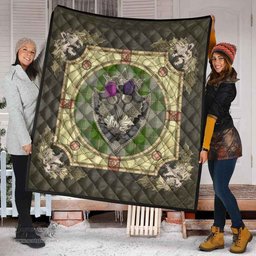 Scottish Cunningham Dress Green Dancers Clan Scottish Plaid Tartan Quilt - Crystal Thistle Shield Scottish Plaid Tartan Plaid - ScotsTee - scotstee.com