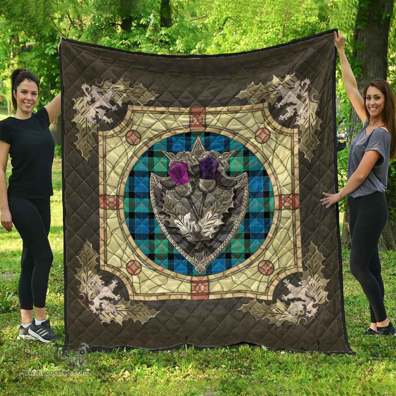 Scottish Gunn Ancient Clan Scottish Plaid Tartan Quilt - Crystal Thistle Shield Scottish Plaid Tartan Plaid - ScotsTee - scotstee.com