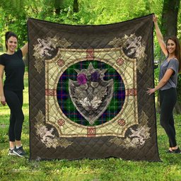 Scottish Leslie Hunting Clan Scottish Plaid Tartan Quilt - Crystal Thistle Shield Scottish Plaid Tartan Plaid - ScotsTee - scotstee.com