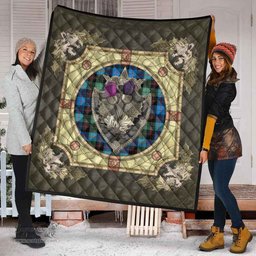 Scottish Guthrie Ancient Clan Scottish Plaid Tartan Quilt - Crystal Thistle Shield Scottish Plaid Tartan Plaid - ScotsTee - scotstee.com