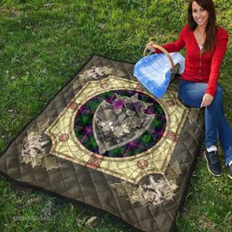 Scottish Urquhart Modern Clan Scottish Plaid Tartan Quilt - Crystal Thistle Shield Scottish Plaid Tartan Plaid - ScotsTee - scotstee.com