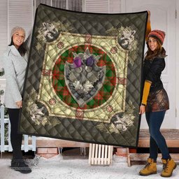 Scottish Menzies Green Modern Clan Scottish Plaid Tartan Quilt - Crystal Thistle Shield Scottish Plaid Tartan Plaid - ScotsTee - scotstee.com