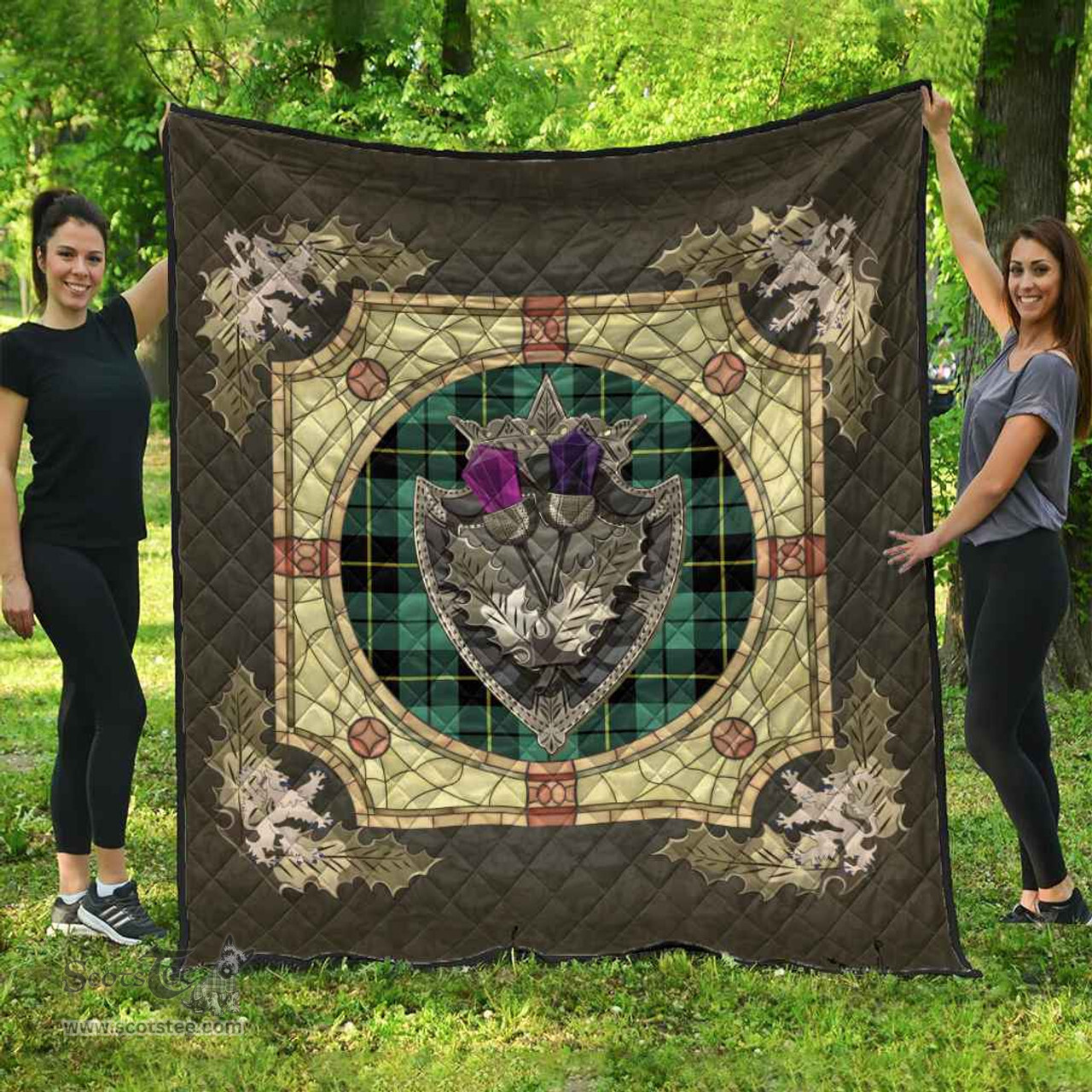 Scottish Wallace Hunting Ancient Clan Scottish Plaid Tartan Quilt - Crystal Thistle Shield Scottish Plaid Tartan Plaid - ScotsTee - scotstee.com