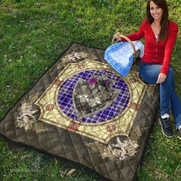 Scottish Ochterlony Clan Scottish Plaid Tartan Quilt - Crystal Thistle Shield Scottish Plaid Tartan Plaid - ScotsTee - scotstee.com