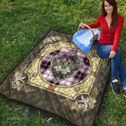 Scottish MacPherson Hunting Modern Clan Scottish Plaid Tartan Quilt - Crystal Thistle Shield Scottish Plaid Tartan Plaid - ScotsTee - scotstee.com