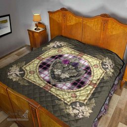 Scottish MacPherson Hunting Modern Clan Scottish Plaid Tartan Quilt - Crystal Thistle Shield Scottish Plaid Tartan Plaid - ScotsTee - scotstee.com