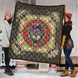 Scottish MacLaine of Loch Buie Clan Scottish Plaid Tartan Quilt - Crystal Thistle Shield Scottish Plaid Tartan Plaid - ScotsTee - scotstee.com