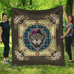Scottish MacTaggart Ancient Clan Scottish Plaid Tartan Quilt - Crystal Thistle Shield Scottish Plaid Tartan Plaid - ScotsTee - scotstee.com