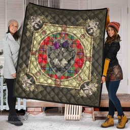 Scottish MacLean of Duart Modern Clan Scottish Plaid Tartan Quilt - Crystal Thistle Shield Scottish Plaid Tartan Plaid - ScotsTee - scotstee.com