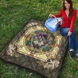 Scottish MacMillan Old Ancient Clan Scottish Plaid Tartan Quilt - Crystal Thistle Shield Scottish Plaid Tartan Plaid - ScotsTee - scotstee.com