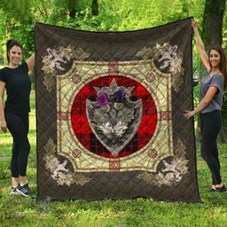 Scottish MacLeod of Raasay Clan Scottish Plaid Tartan Quilt - Crystal Thistle Shield Scottish Plaid Tartan Plaid - ScotsTee - scotstee.com