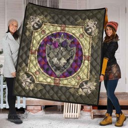Scottish Montgomery Modern Clan Scottish Plaid Tartan Quilt - Crystal Thistle Shield Scottish Plaid Tartan Plaid - ScotsTee - scotstee.com