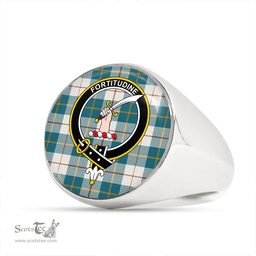 Scottish MacRae of Conchra Ancient Clan Tartan Ring - Crest Classic Scottish Plaid Tartan Plaid