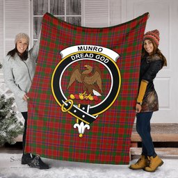 Scottish Munro Clan Tartan Blanket with Family Crest Tartan Plaid Sherpa Blanket Scottish Plaid Tartan Plaid - ScotsTee - scotstee.com