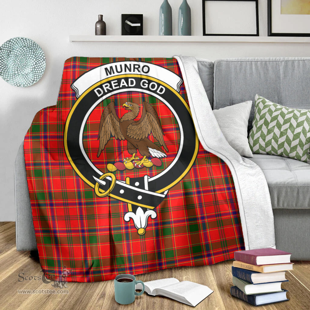 Scottish Munro Modern Clan Tartan Blanket with Family Crest Tartan Plaid Sherpa Blanket Scottish Plaid Tartan Plaid - ScotsTee - scotstee.com
