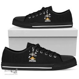 Irish Fyan or Faghan Coat of Arms Family Crest Ireland Low Top Shoes (Women's/Men's) Black/ White Irish Shoes