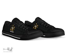 Irish Griffin or O'Griffy Coat of Arms Family Crest Ireland Low Top Shoes (Women's/Men's) Black/ White Irish Shoes