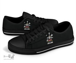 Irish Minne Coat of Arms Family Crest Ireland Low Top Shoes (Women's/Men's) Black/ White Irish Shoes