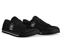 Irish Hunt Coat of Arms Family Crest Ireland Low Top Shoes (Women's/Men's) Black/ White Irish Shoes