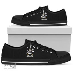 Irish Newsom or Newsam Coat of Arms Family Crest Ireland Low Top Shoes (Women's/Men's) Black/ White Irish Shoes